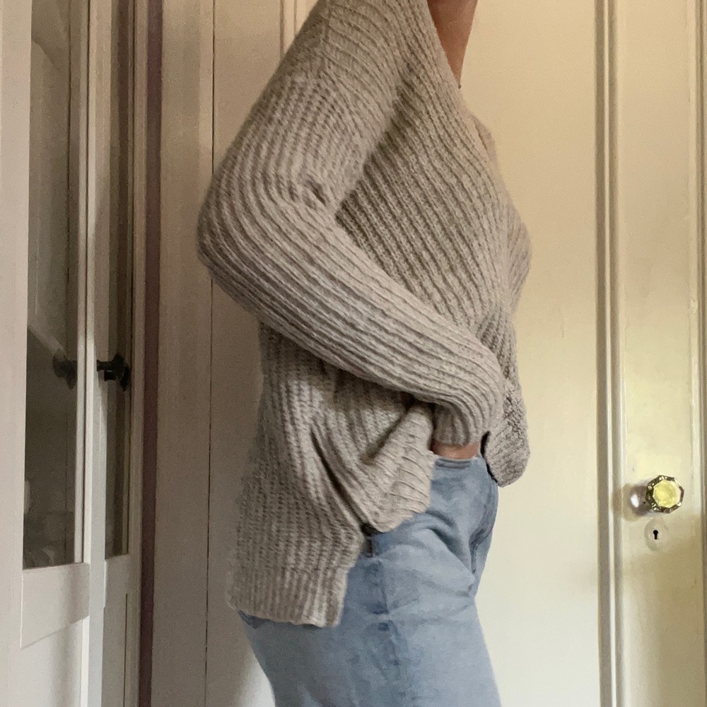 Soft and Cozy Knit Sweater with Side Zip Detail! - Picture 5 of 8